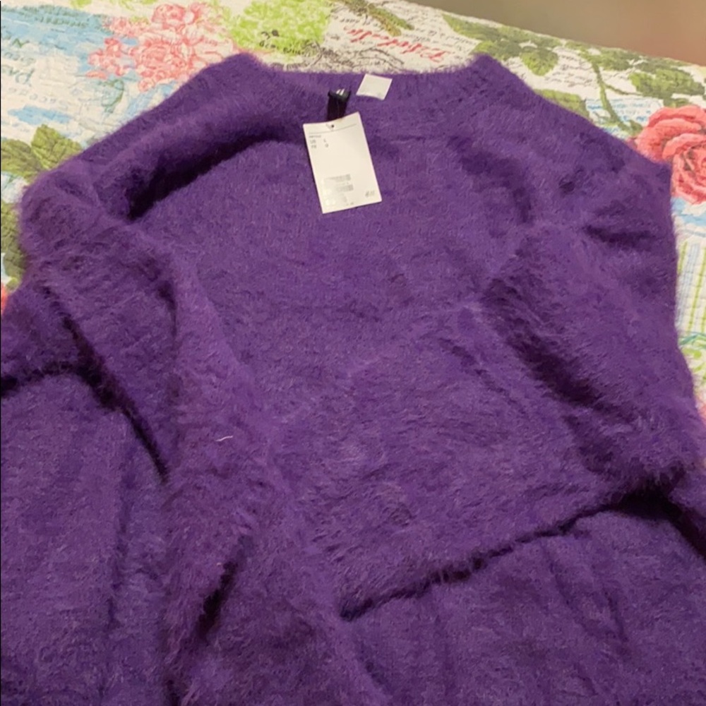 H and M purple cropped sweater